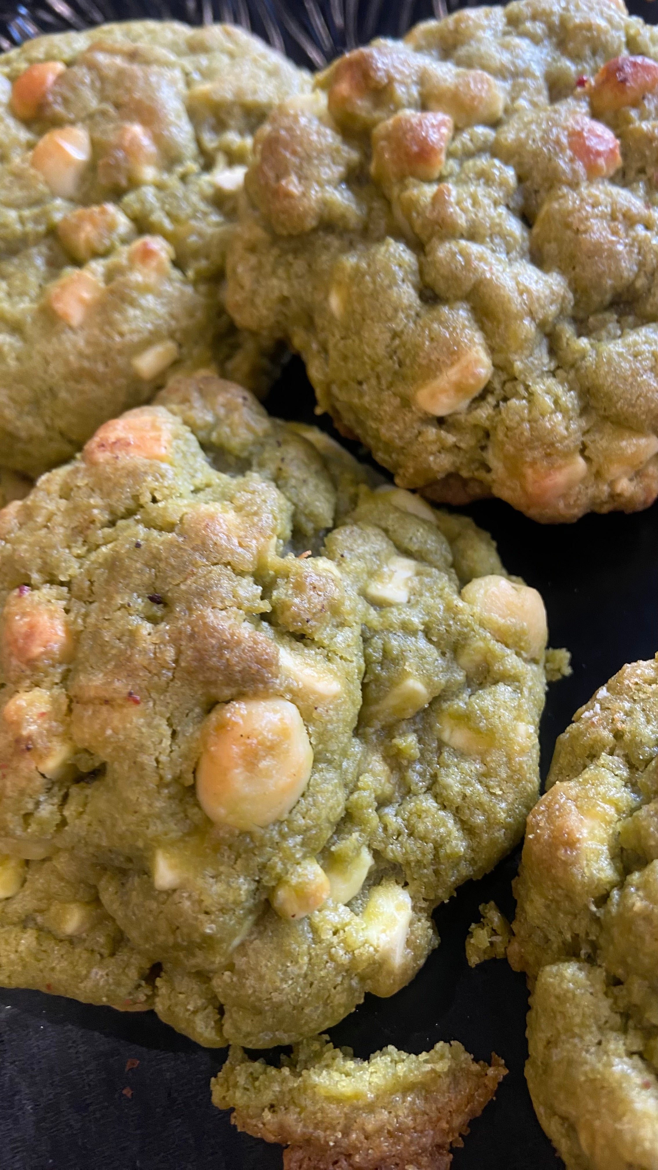 Matcha and White Choc Macadamia Cookie